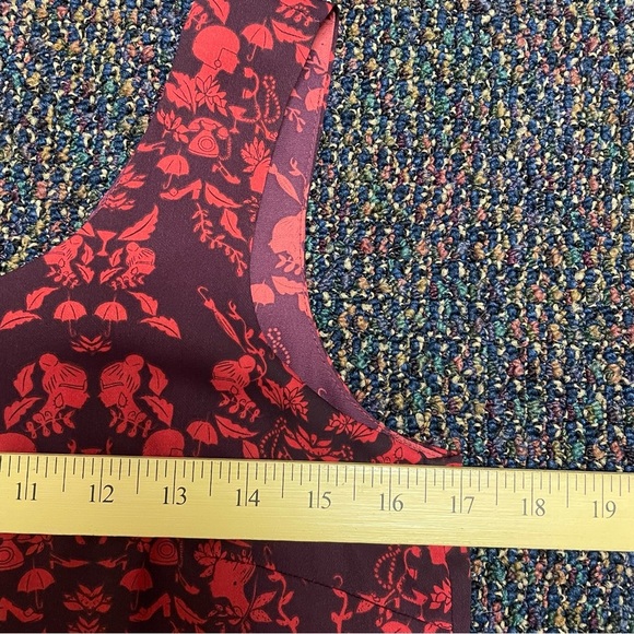 Cabi Tank Top Burgundy w/ Red/Pink Images Women’s Size XS - Picture 10 of 11